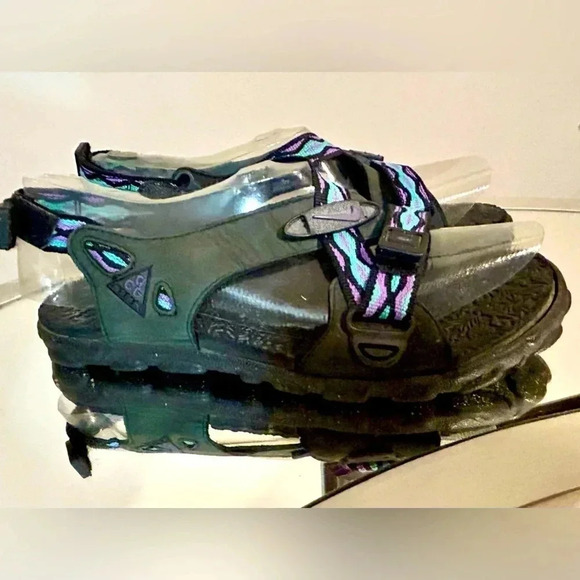 Gently Worn NIKE Hiking Sandals, Size 9 - Picture 3 of 7